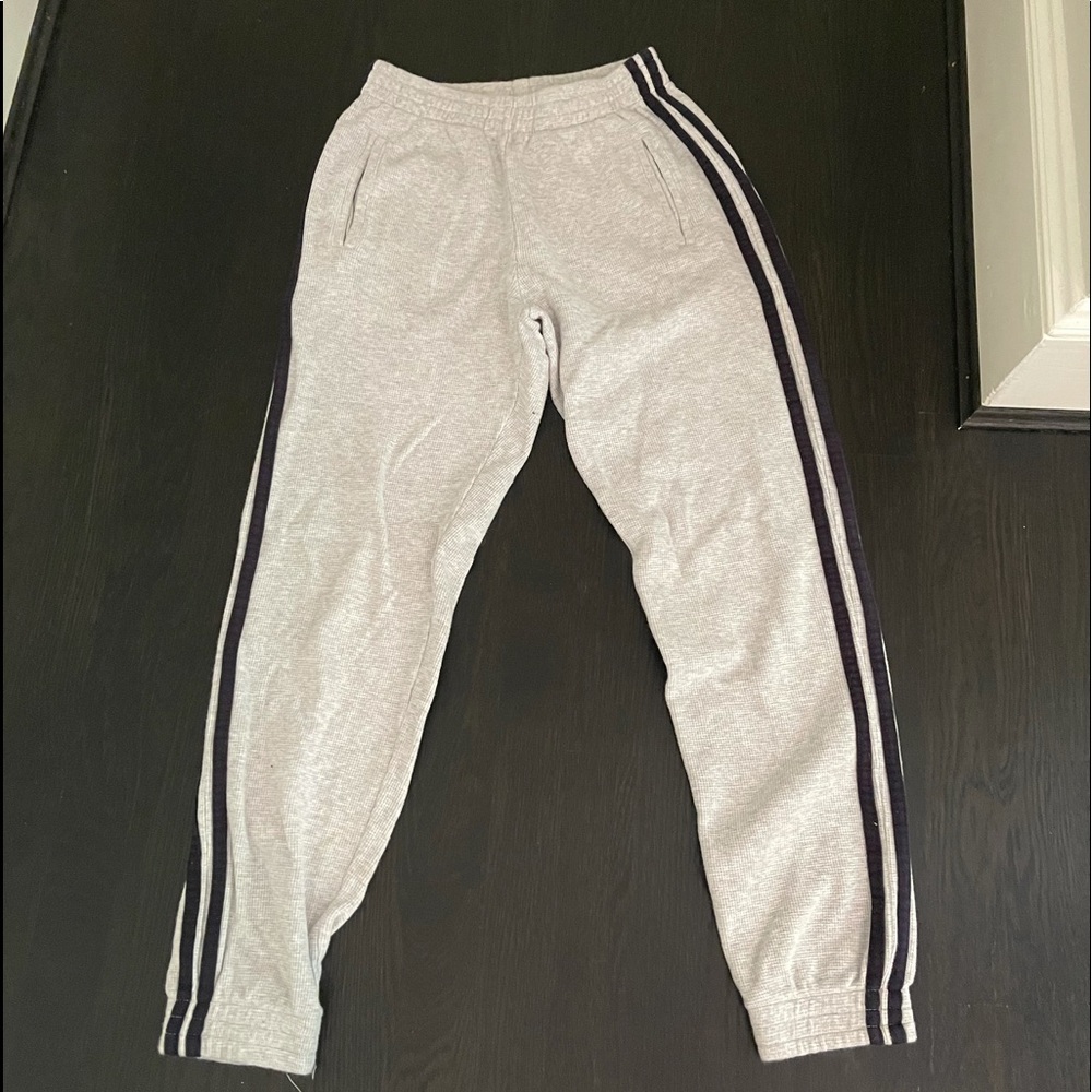 John gelt brandy light grey waffle sweatpants.